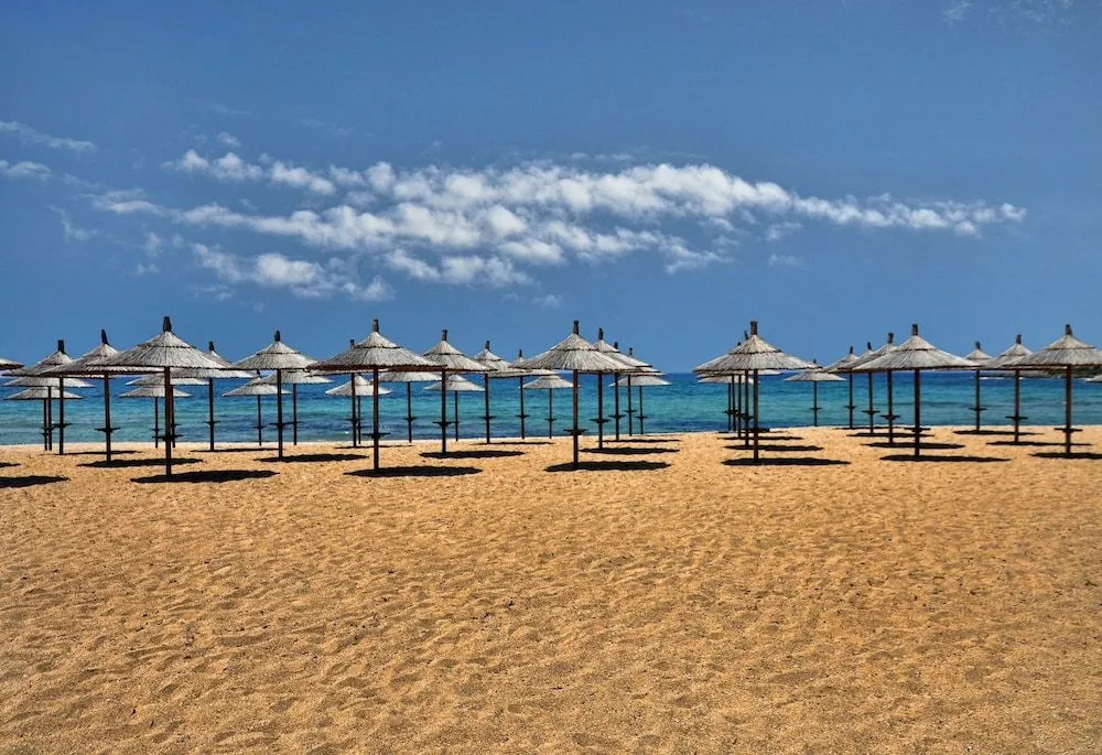 Lagouvardos Beach Apartments