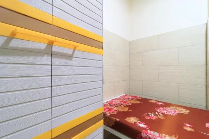 Eiffel Residence Tarakan - Female Only