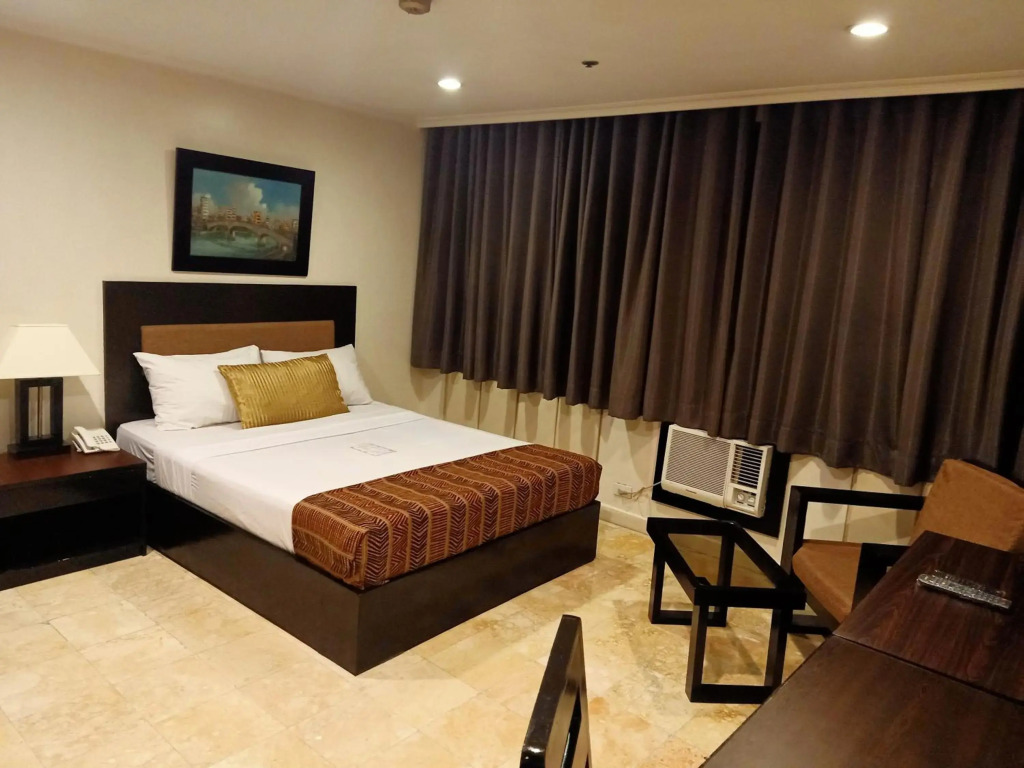 Paragon Tower Hotel