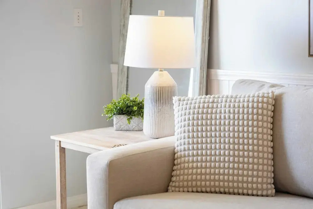Oceanfront Gem w/ Balcony, Pool, Hot Tub & Carbon Beach Access Bluewater Haven by Avantstay