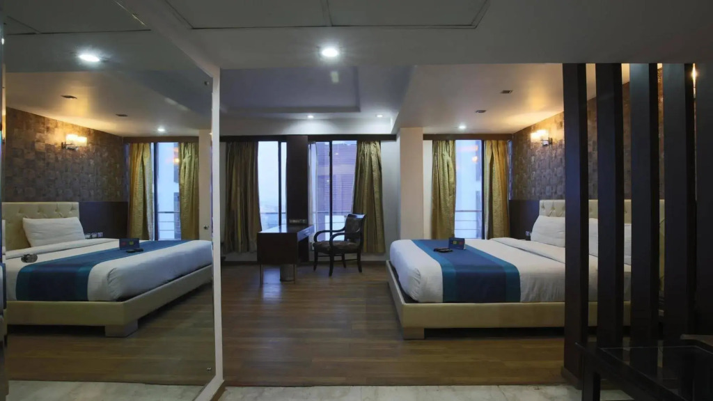 Hotel Signature Grand