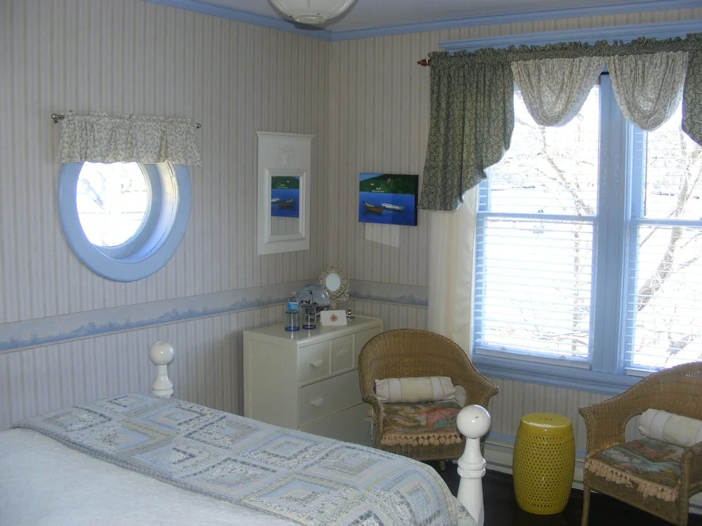 Rothesay House Heritage Inn B&B
