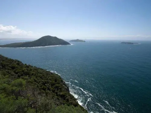 Barefoot 7 Fabulous Fingal Bay