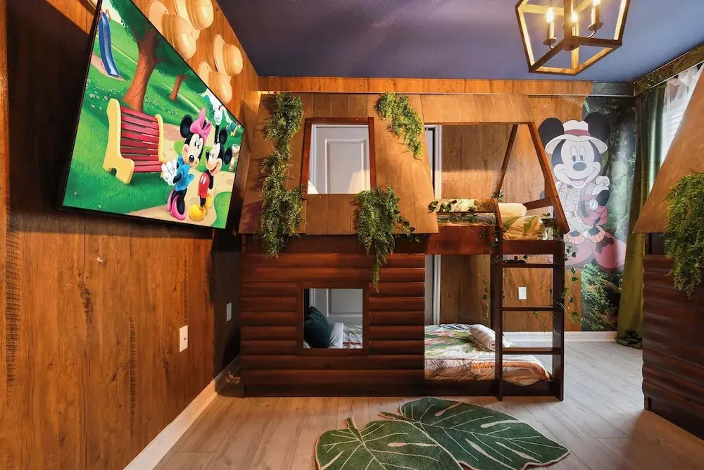 Avengers Game Room 10br Villa w/Private Pool Spa