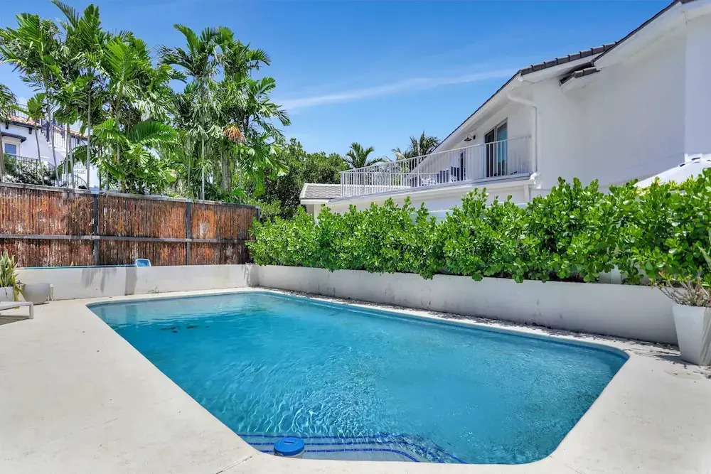 Ocean Breeze Villa - 3 BDR Pool