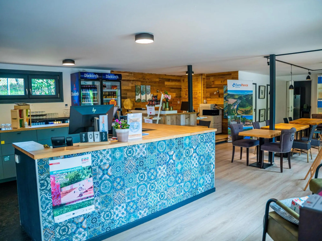 Comfortable chalet with airco, in a holiday park, in a natural environment