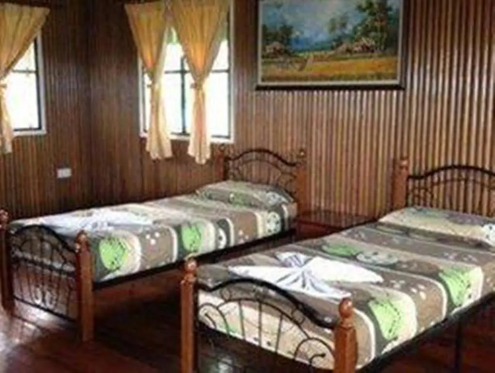 Borneo Tempurung Seaside Lodge