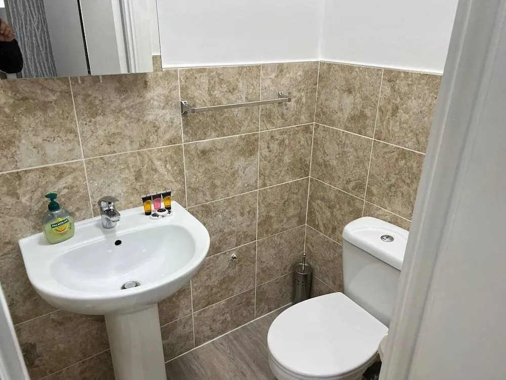 Diana Hotel Near Wembley Self Serviced Apartments