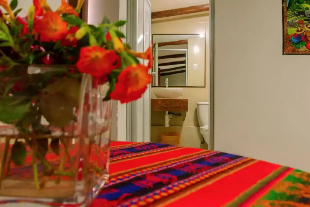 Valle verde, Hostel & camping