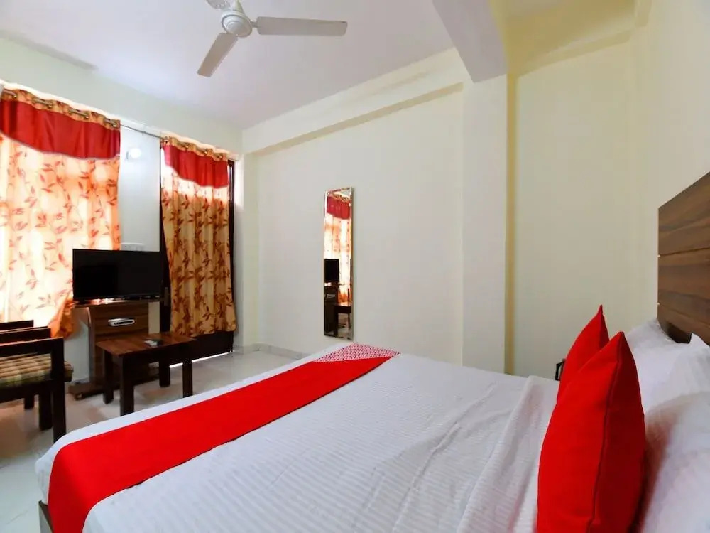 OYO 12818 Dev Villa