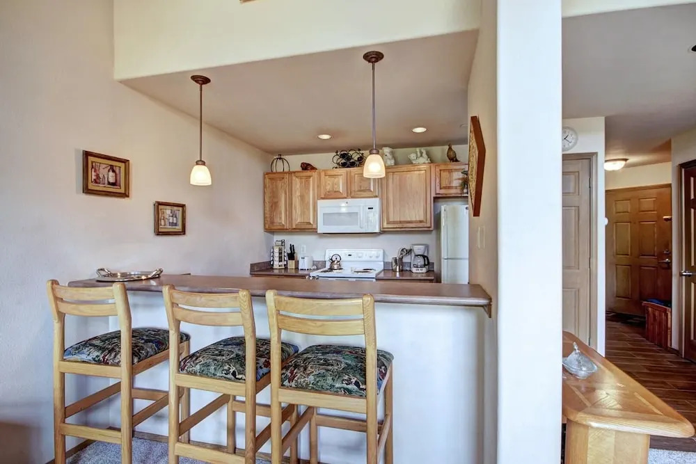 Tarn Landing  #c-4 2 Bedroom Condo by RedAwning
