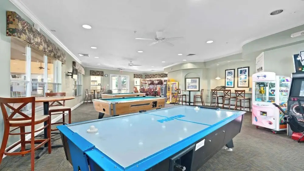 Luxury Themed Villa with Pool Near Disney & Attractions
