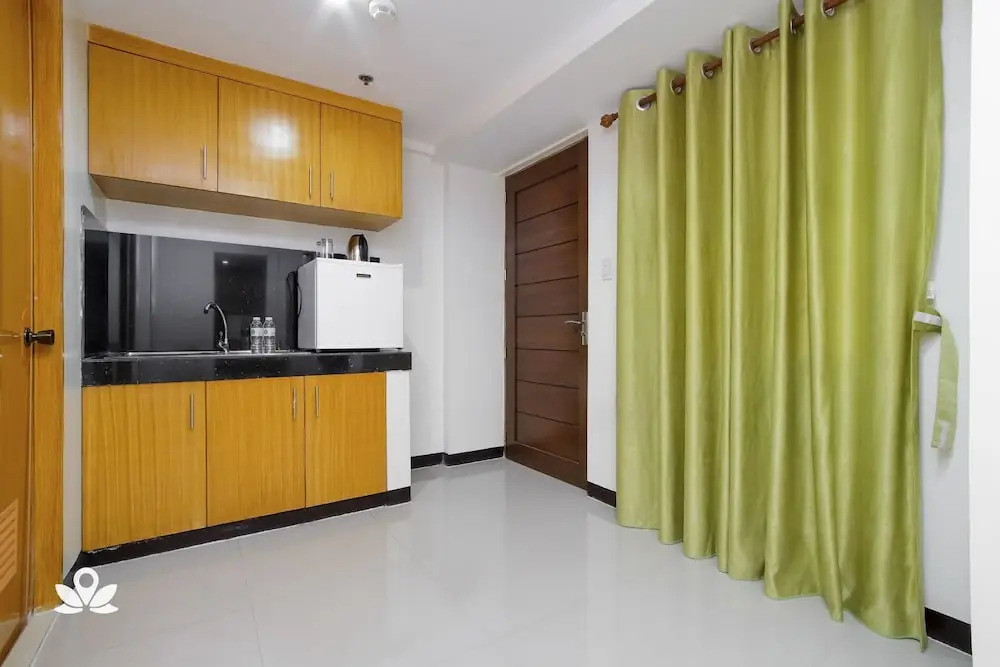 ZEN Rooms Time Travellers Makati