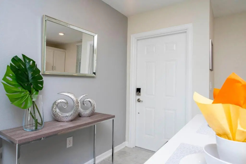 Luxurious 2 Bd Close to Disney @ Storey Lake 204P