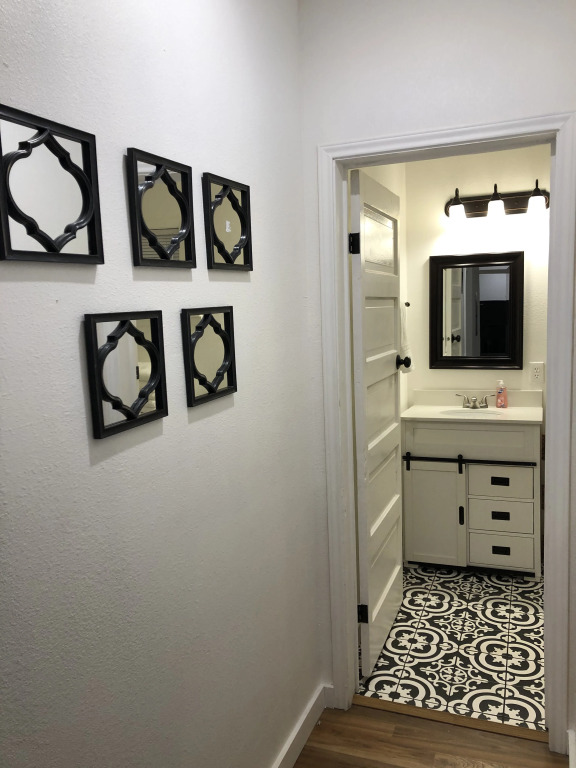 Downtown View Cozy 2br/1ba Home Sleeps 8