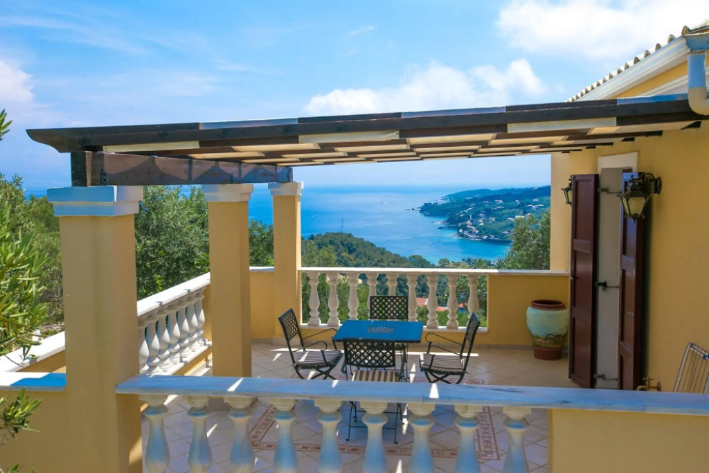 Theodora Villa - 2 BR Tranditional House Close to Gaios Town