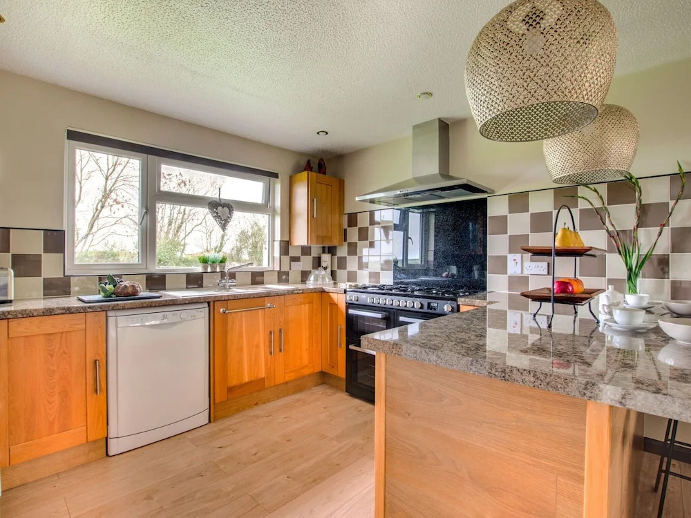 Tastefully Decorated Holiday Home With Bright Conservatory and View of the Country Estate