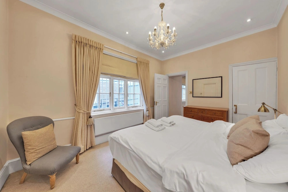 Hertford Flat 4