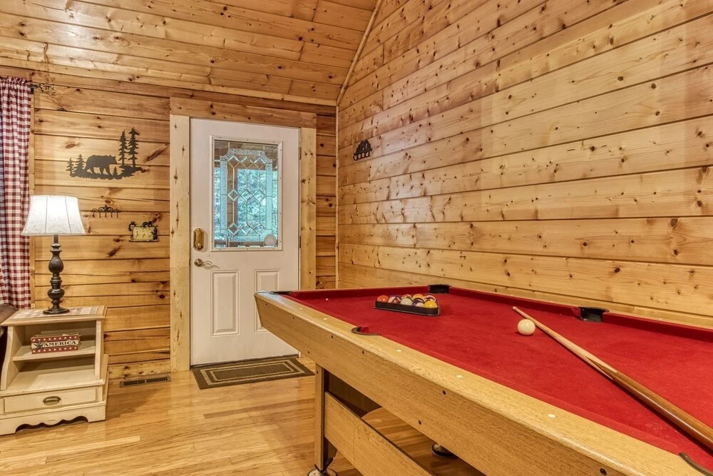 Little Slice of Heaven -1BR 1BA Close to Town and Resort Amenities cabin
