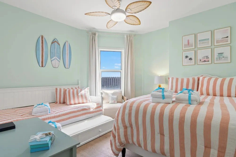 Pelican Perch! 3BR 3BA Corner Beachfront Condo w/ Epic Views, Sleeps 9