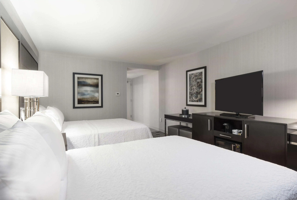 Hampton Inn & Suites Bridgewater, NJ