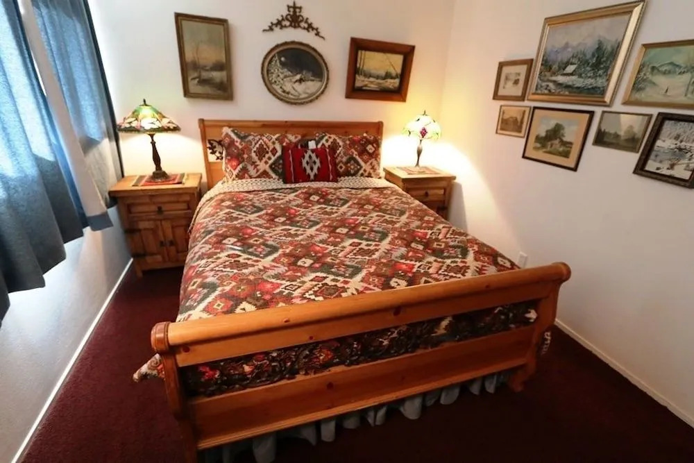 Sierra Manors #127 2 Bedrooms 2 Bathrooms Condo