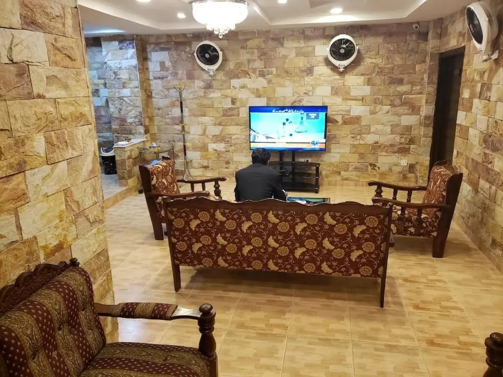 Midway Inn Hotel