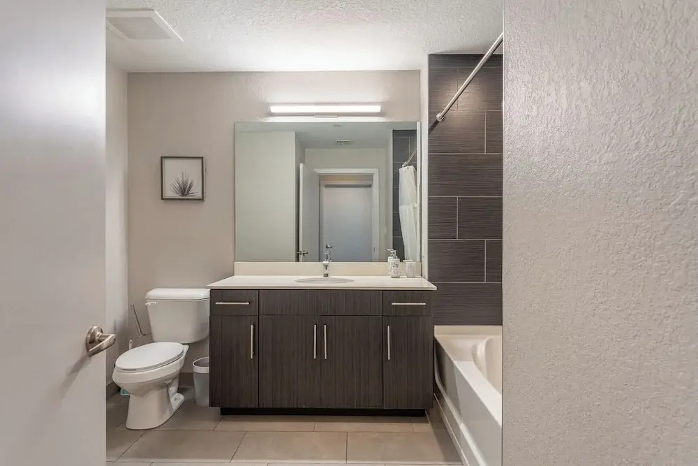 Daytona 2BR Getaway Parking Family & Pet-friendly