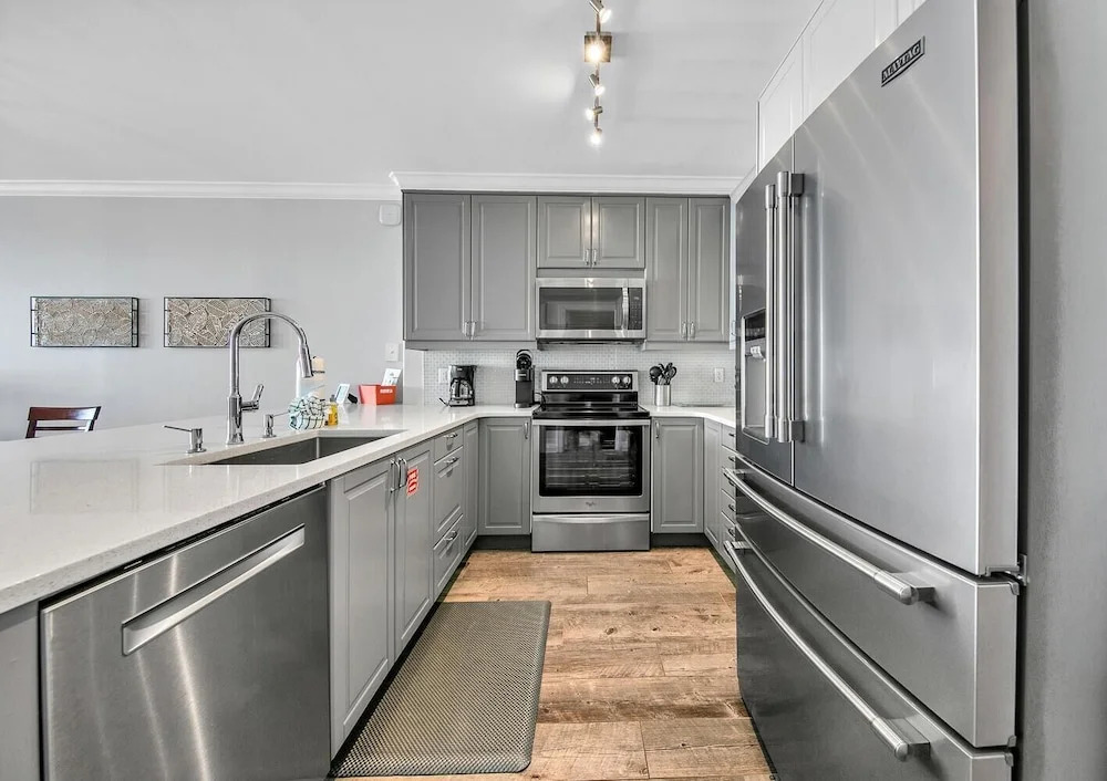 Twin Palms 1802