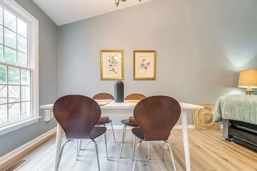 Home w/ Pet-friendly Yard, 1 Mi to Dtwn Raleigh!