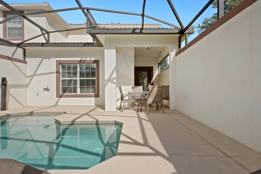 Tr_557r Champions Breeze 5 Bedroom Townhouse