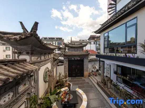 Weishi · Air Qieman Xiangmo Homestay (Dali Ancient City South Gate)
