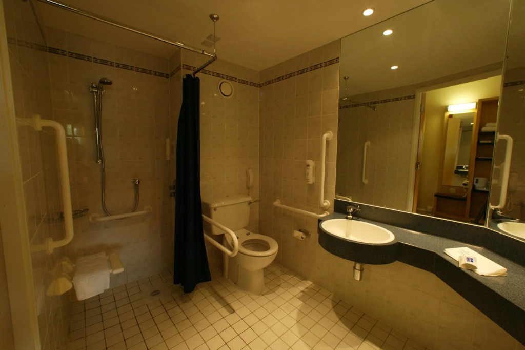 Holiday Inn Express, Chester Racecourse by IHG