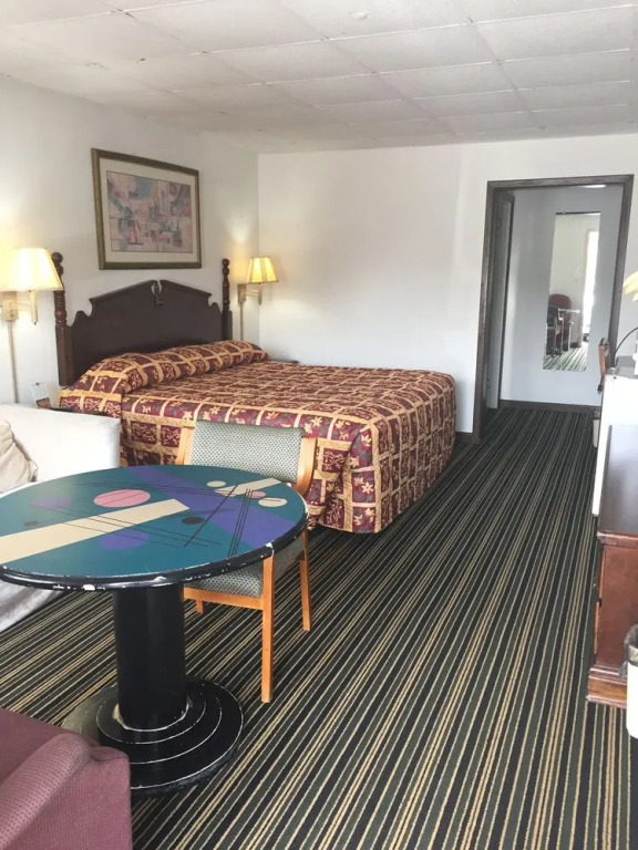 Scottish Inn and Suites Perry