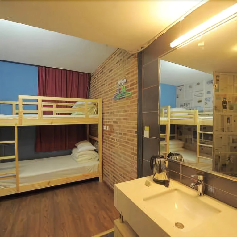 Fortunate Encounter International Hostel Qingdao Railway Station