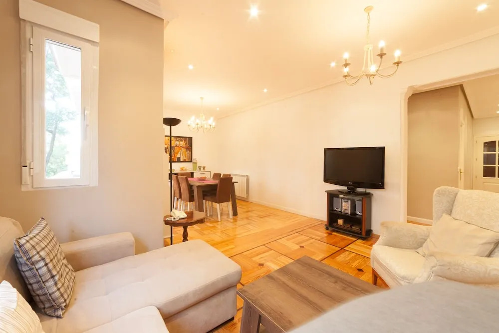 Classical Flat in Barrio Salamanca  by Allô Housing