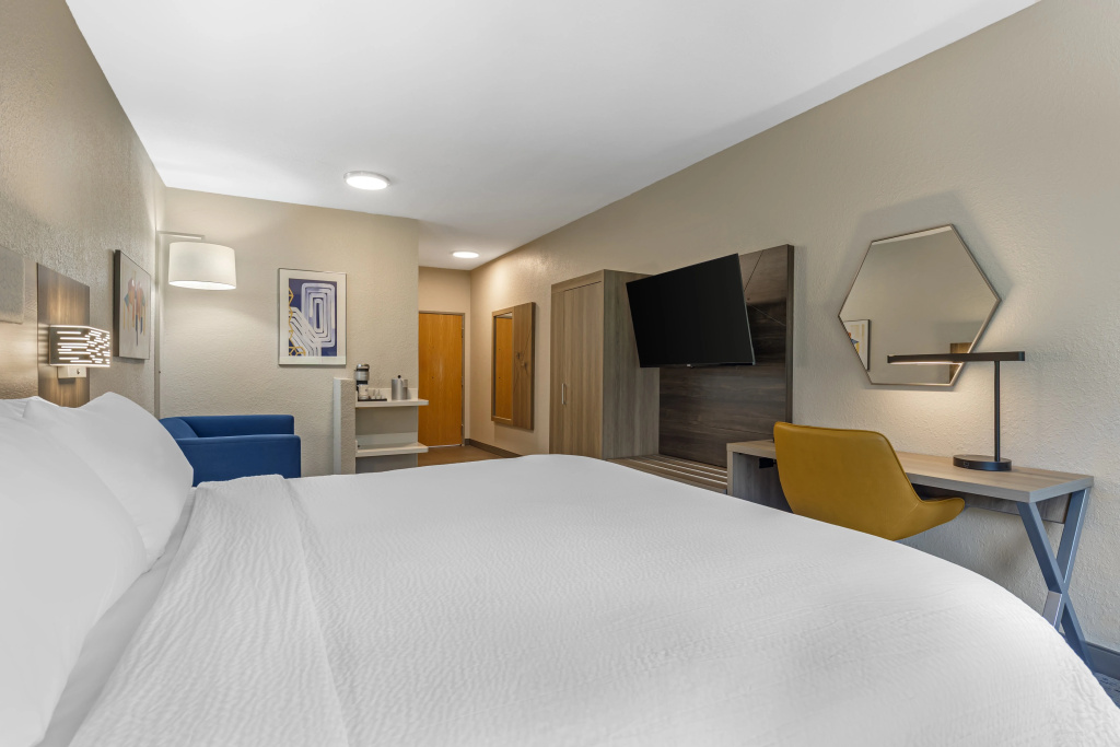 Holiday Inn Express Hotel & Suites Charlotte by IHG