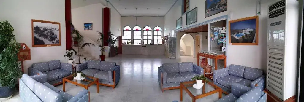 Nina Beach Hotel