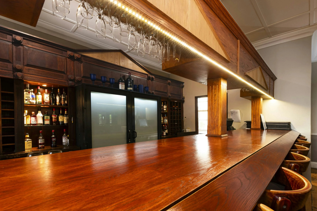 Queens Hotel by BON Hotels