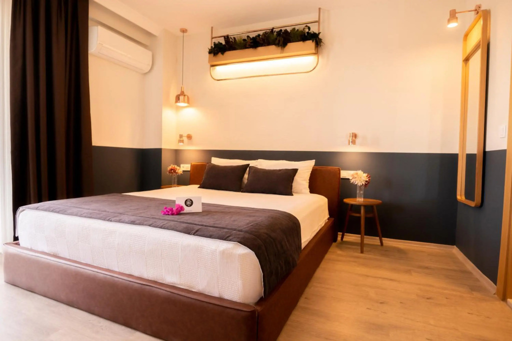 Urla 1867 Hotel