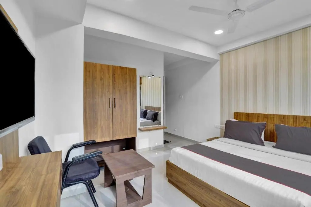 Hotel Royal Mansion, Gandhinagar