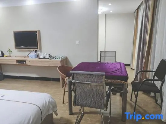 Nanning Gezi Light Hotel (Xixiangtang Passenger Station Minzu University)