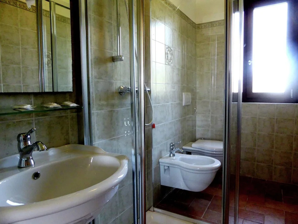 Scenic Home in Camporgiano With Swimming Pool