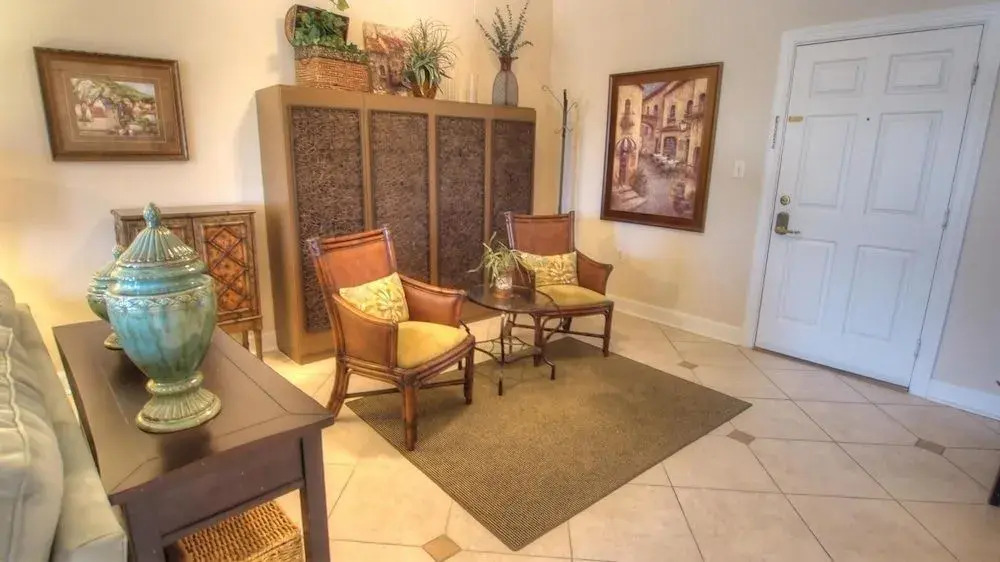 Plaza del Sol - 1 Br Condo