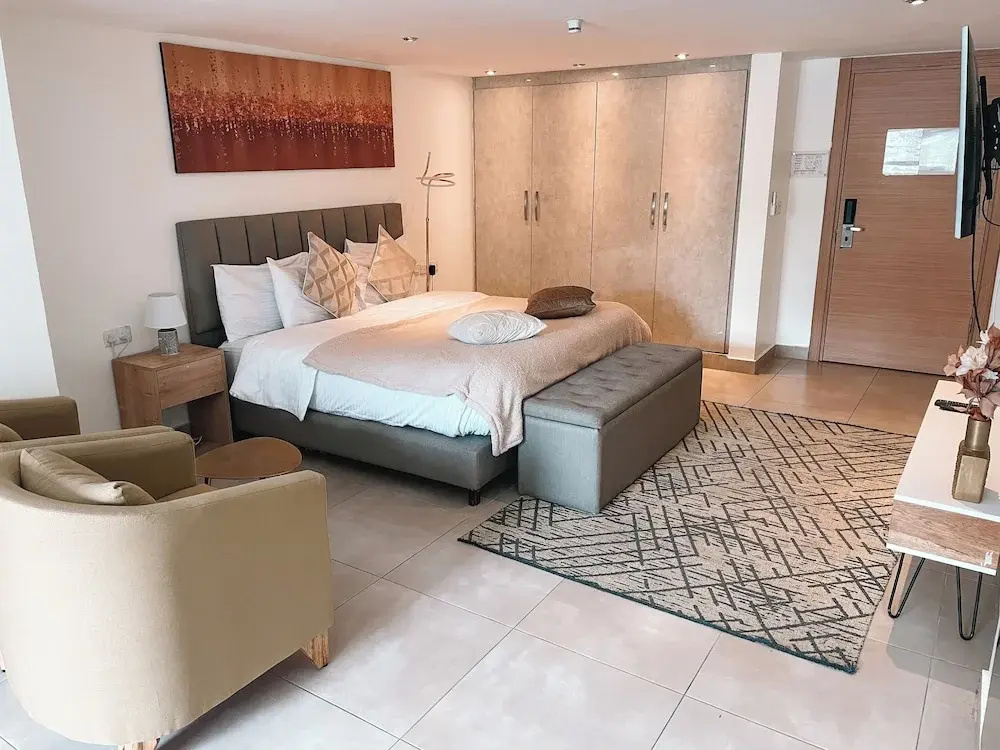 Sky Suites Airport