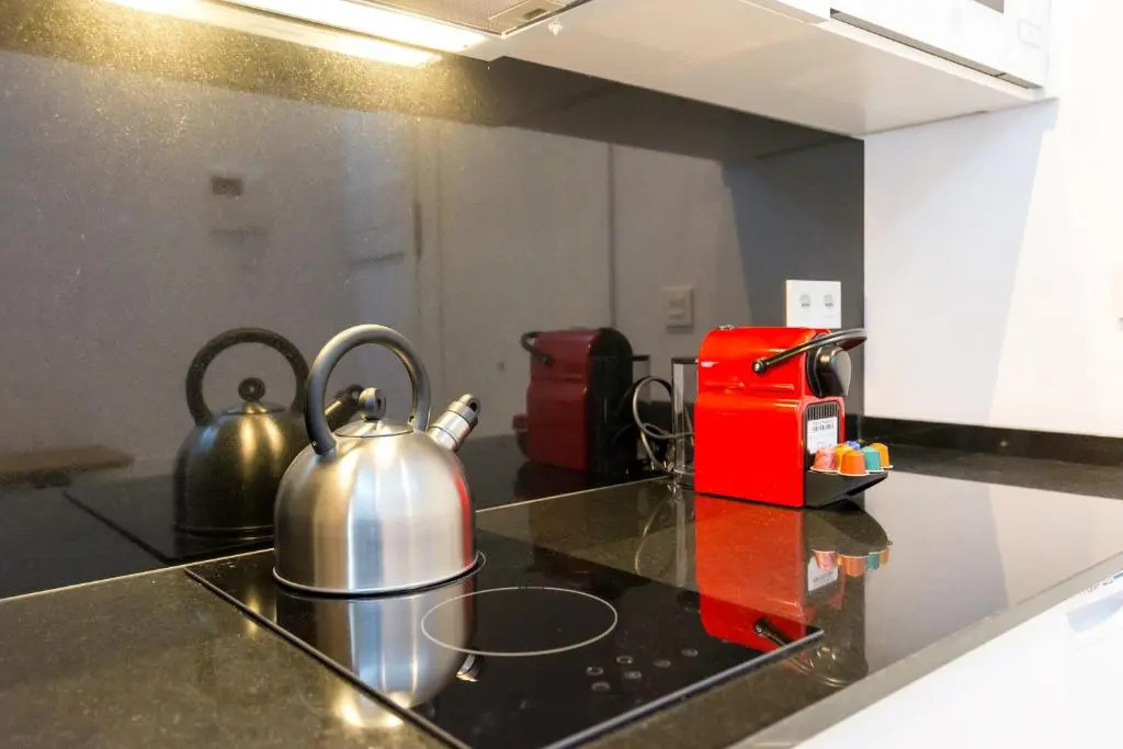 TE2A-El Teatro Brick Wall Suite Prime Location