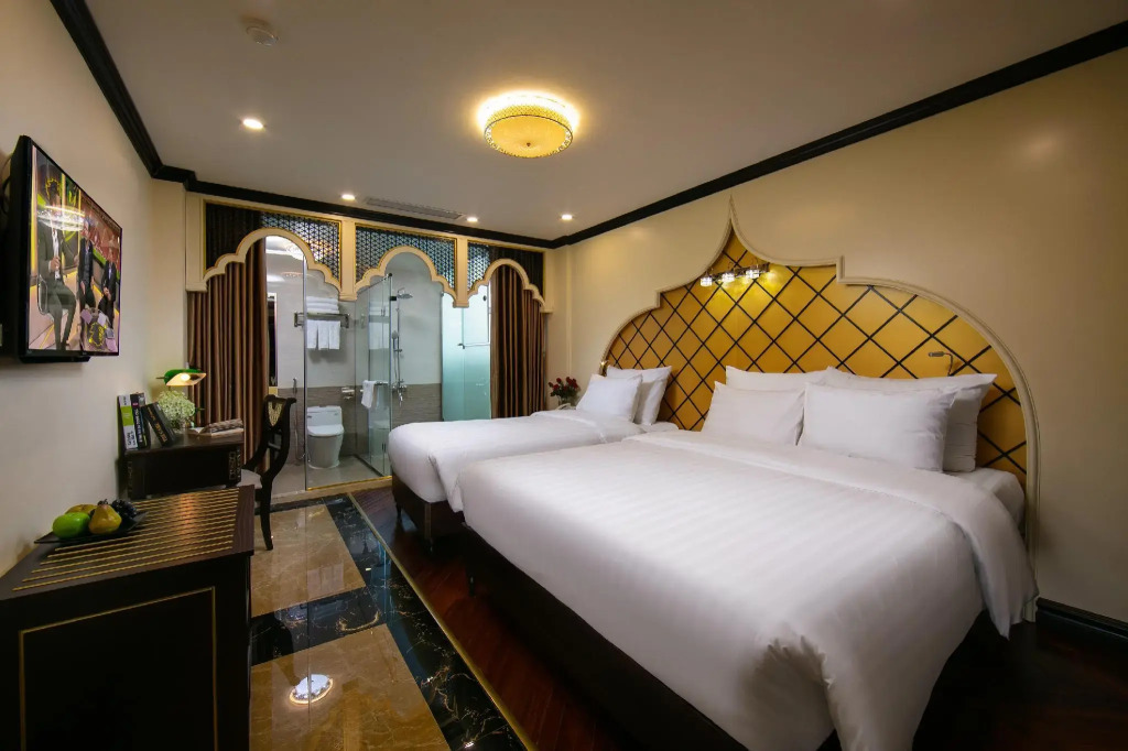 Du Palace Hotel & Travel