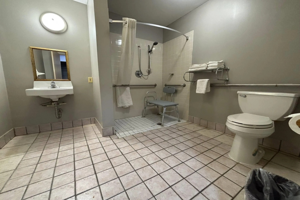 Super 8 by Wyndham Belleville St. Louis Area