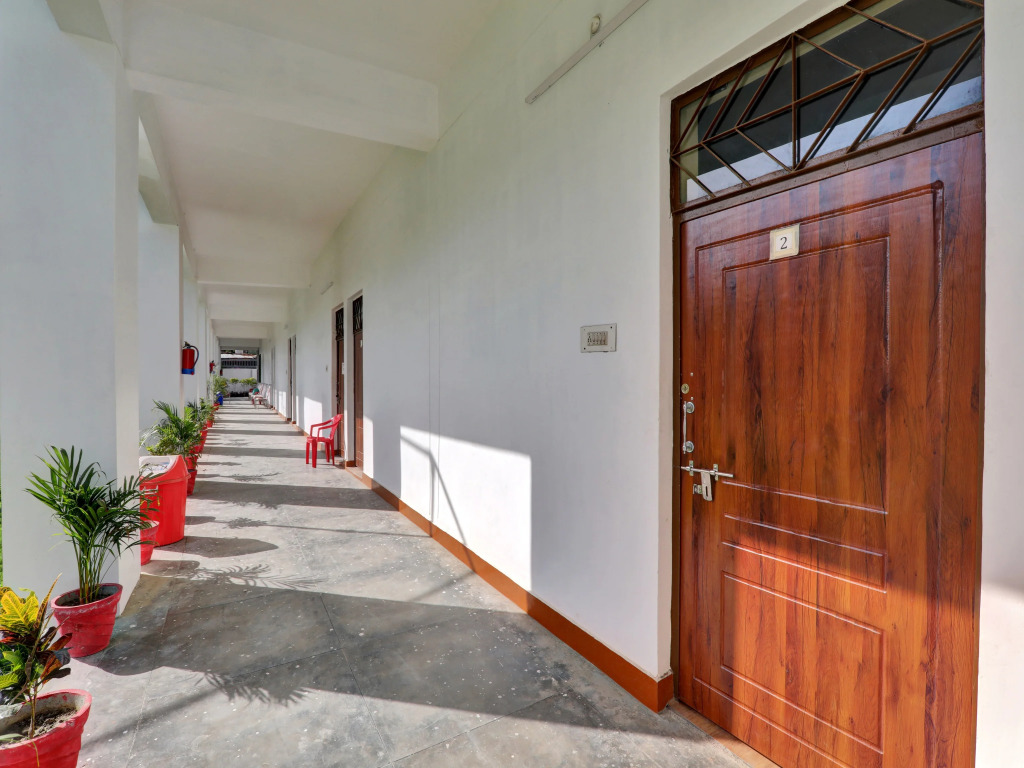 Super Hotel O Takrohi Hospital Road Formerly Madhuraj Palace