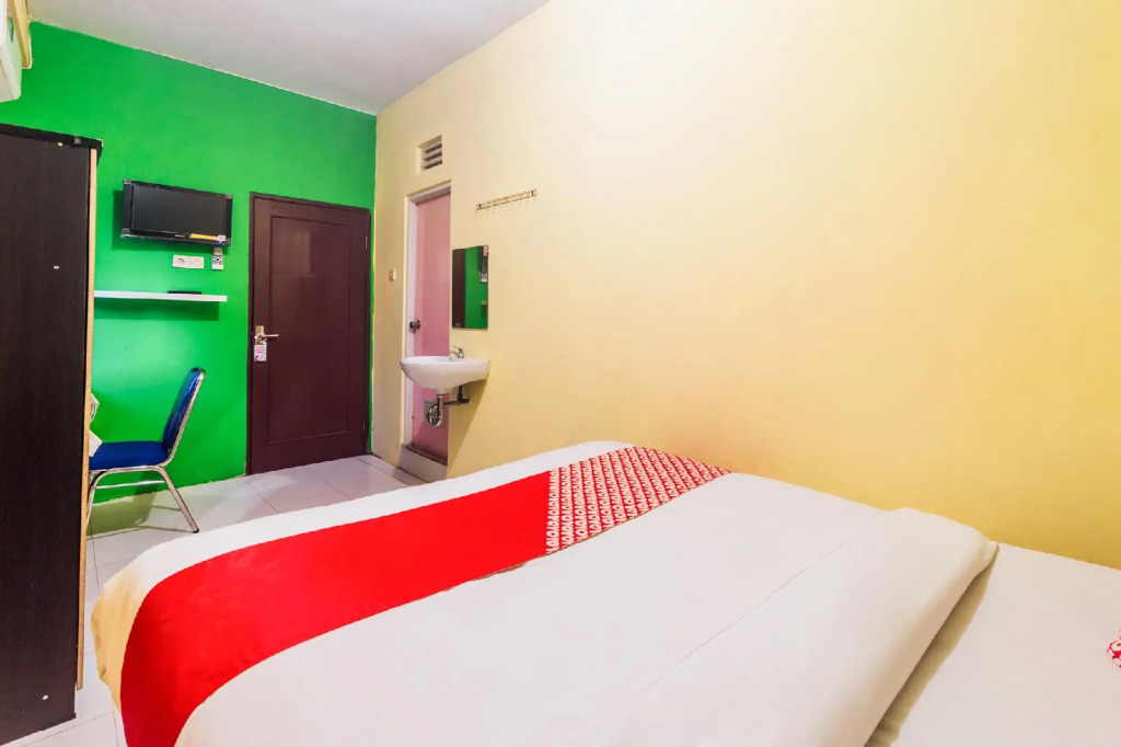 OYO 2165 Alyah Guest House Syariah